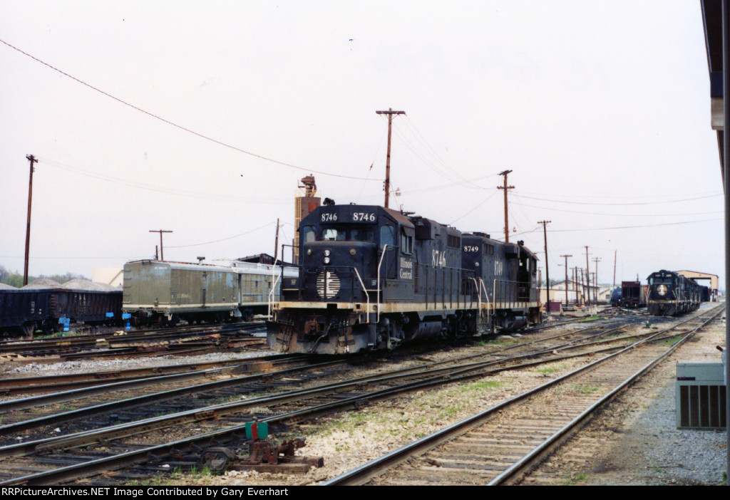 IC GP11 #8746 - Illinois Central